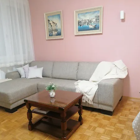 Karla Apartamento